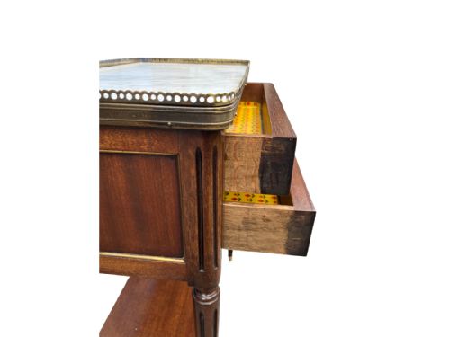 PAIR OF BEDSIDE TABLES - ADDITIONAL PHOTO 3