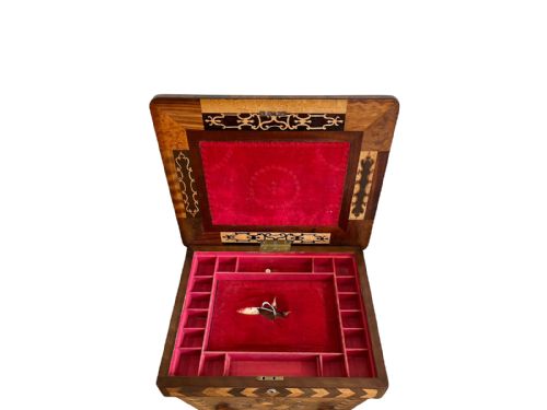 SPECIMEN WOOD CHESS BOARD - ADDITIONAL PHOTO 2