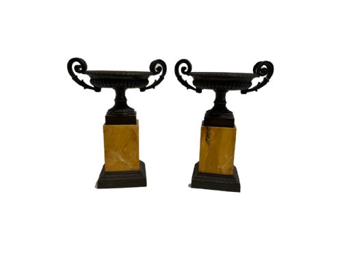 PAIR OF SIENNA MARBLE AND BRONZE CASSOLETTES - ADDITIONAL PHOTO 1