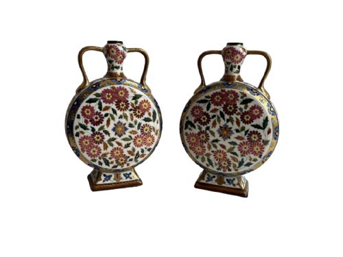 pair of enamelled porcelain moon flasks - CATEGORY: ANTIQUE CERAMICS - DATED 1900