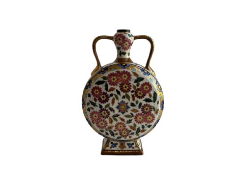 PAIR OF ENAMELLED PORCELAIN MOON FLASKS - ADDITIONAL PHOTO 1