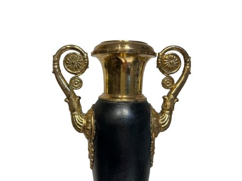 PAIR OF EMPIRE TOLE AND GILT BRASS OIL LAMP BASES - ADDITIONAL PHOTO 2