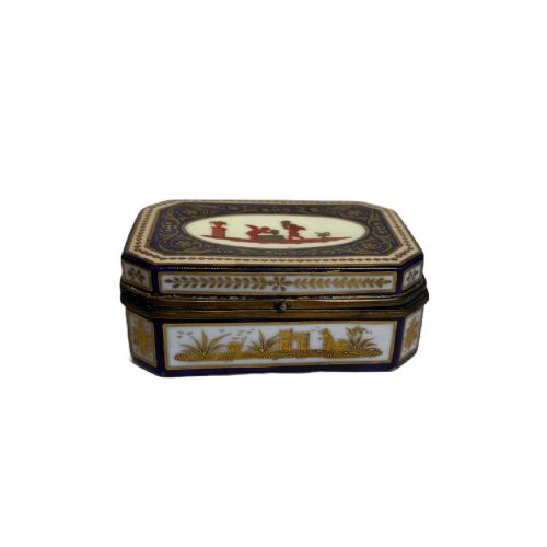 19th century vienna porcelain table snuff box - CATEGORY: ANTIQUE BOXES - DATED 19TH CENTURY