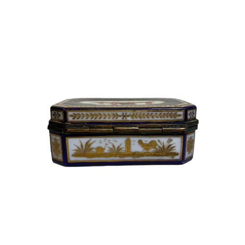 19TH CENTURY VIENNA PORCELAIN TABLE SNUFF BOX - ADDITIONAL PHOTO 5
