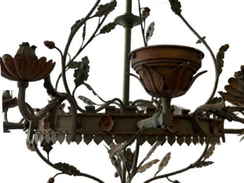 ANTIQUE TOLE METAL OAK LEAF CHANDELIER - ADDITIONAL PHOTO 1