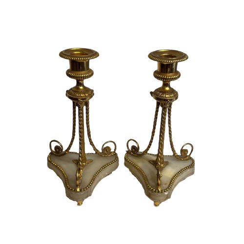 PAIR OF ALABASTER AND ORMOLU CANDLES - ADDITIONAL PHOTO 1