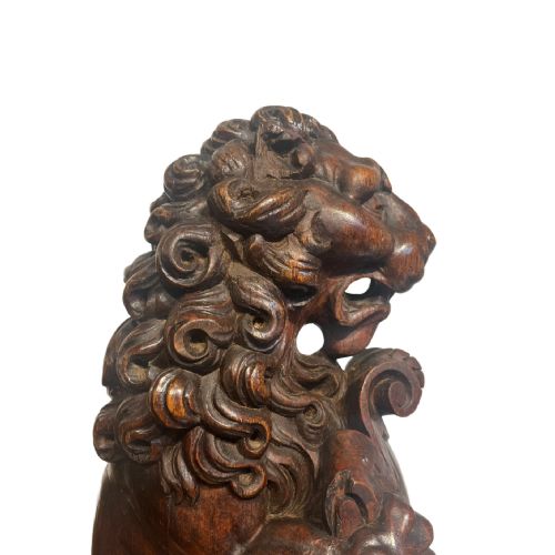 19TH CENTURY CARVED OAK LION NEWEL POST FINIAL - ADDITIONAL PHOTO 5