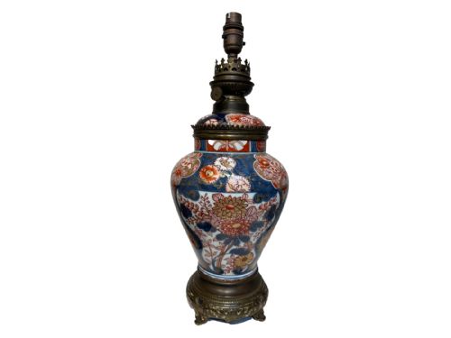 PAIR OF IMARI LAMPS - ADDITIONAL PHOTO 1