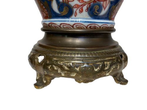PAIR OF IMARI LAMPS - ADDITIONAL PHOTO 4
