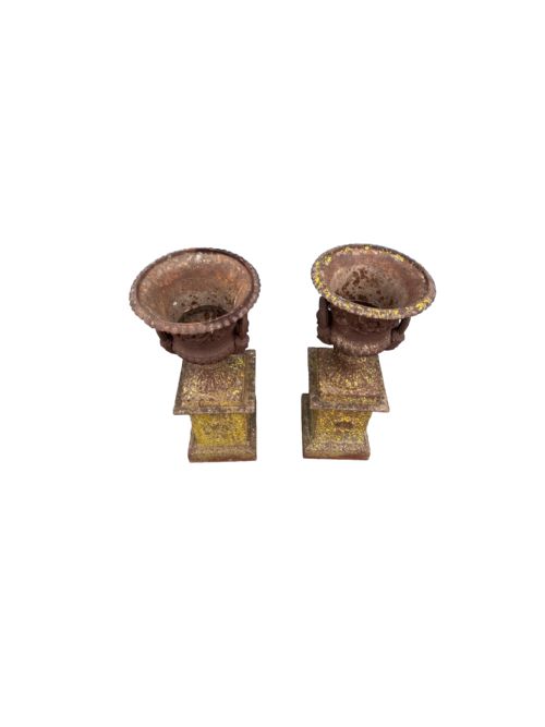 PAIR OF 19TH CENTURY CAST IRON CAMPAGNA URNS ON BASES - ADDITIONAL PHOTO 2