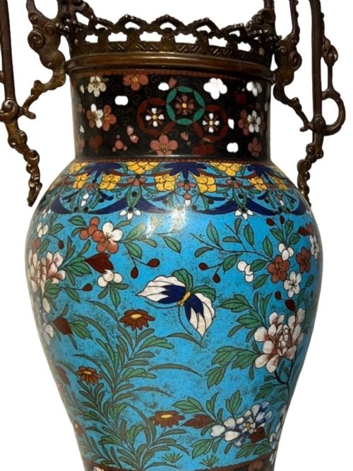 PAIR OF JAPANESE CLOISONN VASES - ADDITIONAL PHOTO 4
