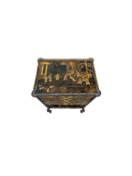 FRENCH CHINOISERIE LACQUER SIDE TABLE - ADDITIONAL PHOTO 1