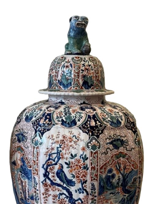 LARGE PAIR OF DELFT VASES - ADDITIONAL PHOTO 4