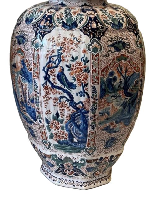 LARGE PAIR OF DELFT VASES - ADDITIONAL PHOTO 6