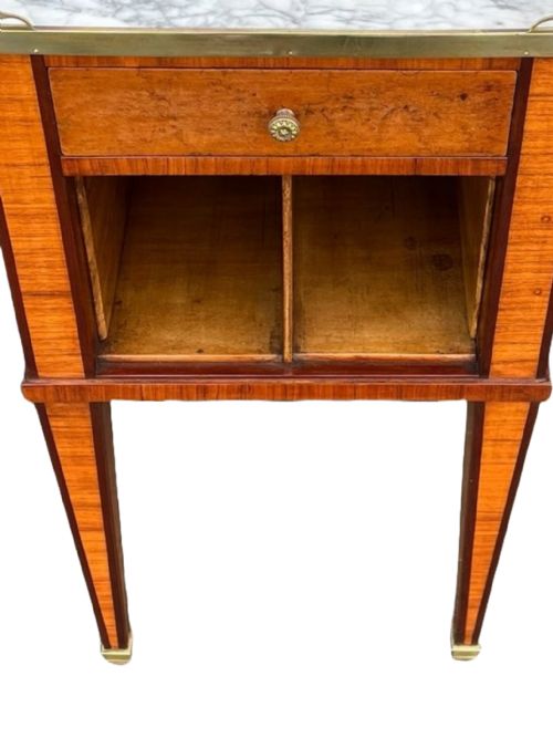 PAIR OF 19TH CENTURY FRENCH BEDSIDE CABINETS - ADDITIONAL PHOTO 3
