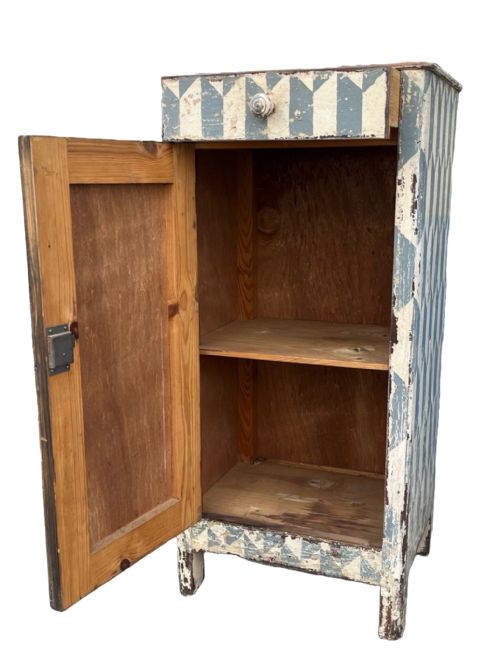 PAIR OF ANTIQUE PAINTED BEDSIDE CABINETS - ADDITIONAL PHOTO 3