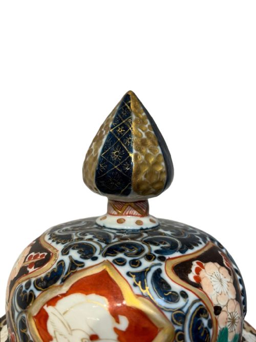 PAIR OF JAPANESE STYLE LIDDED JARS - ADDITIONAL PHOTO 2