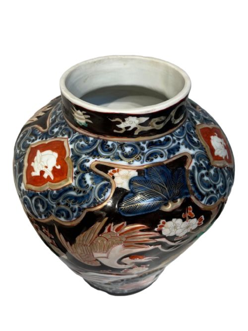 PAIR OF JAPANESE STYLE LIDDED JARS - ADDITIONAL PHOTO 5