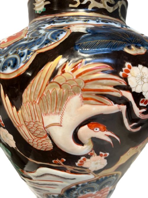 PAIR OF JAPANESE STYLE LIDDED JARS - ADDITIONAL PHOTO 6