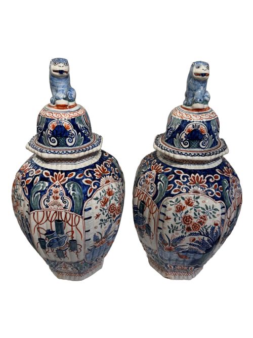 PAIR OF FAIENCE VASES - ADDITIONAL PHOTO 1