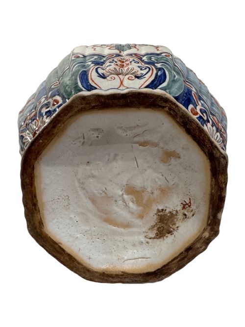 PAIR OF FAIENCE VASES - ADDITIONAL PHOTO 5
