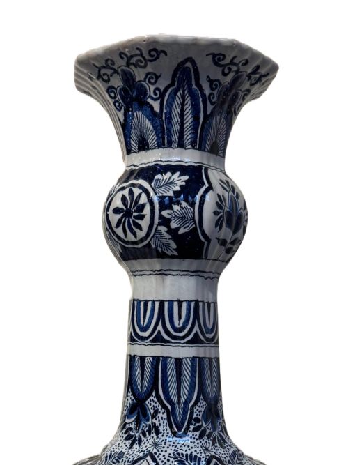 LARGE PAIR OF ANTIQUE DELFT VASES - ADDITIONAL PHOTO 3