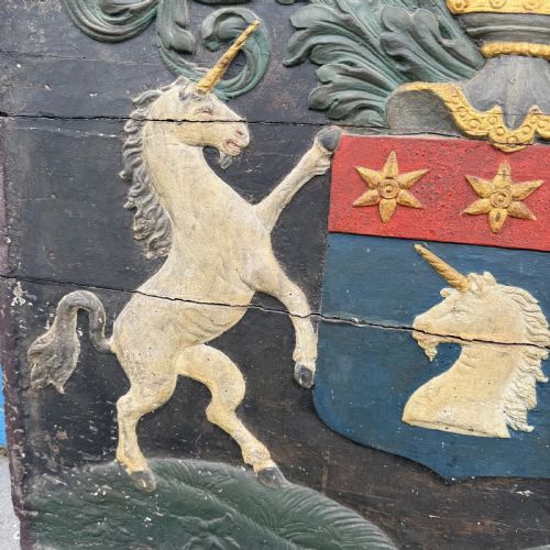 CARVED COAT OF ARMS DEPICTING UNICORNS - ADDITIONAL PHOTO 3
