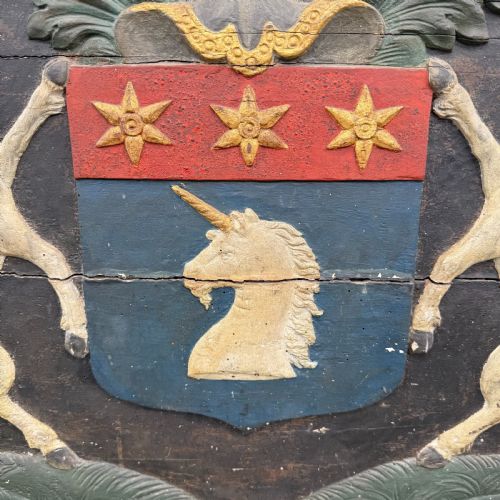 CARVED COAT OF ARMS DEPICTING UNICORNS - ADDITIONAL PHOTO 4