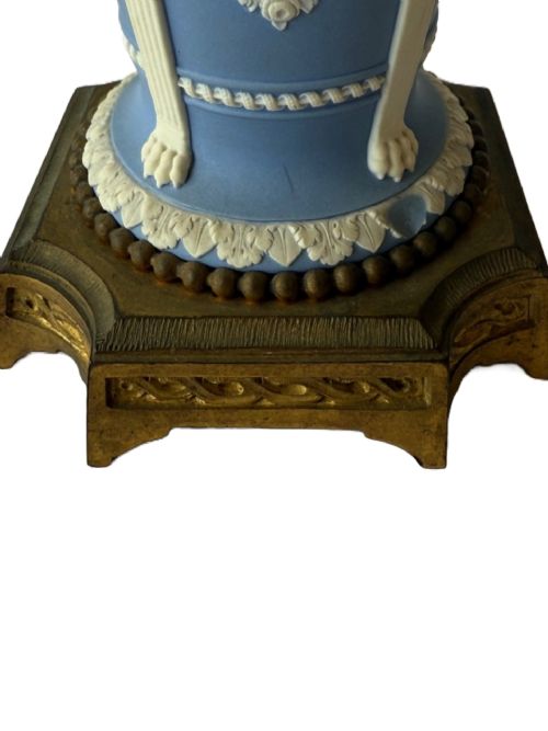 FINE PAIR OF WEDGWOOD VASES - ADDITIONAL PHOTO 5