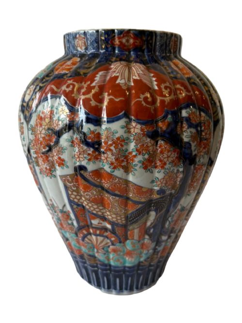 LARGE PAIR OF ANTIQUE IMARI JARS - ADDITIONAL PHOTO 5