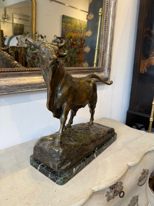 LARGE ANTIQUE BRONZE BULL - ADDITIONAL PHOTO 1