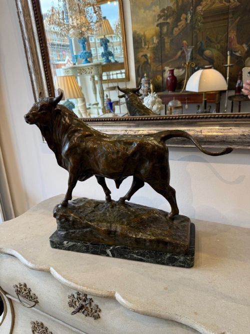 LARGE ANTIQUE BRONZE BULL - ADDITIONAL PHOTO 2