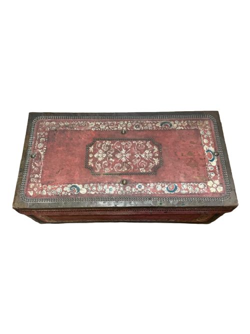 CHINESE EXPORT LEATHER AND BRASS BOUND TRUNK - ADDITIONAL PHOTO 3