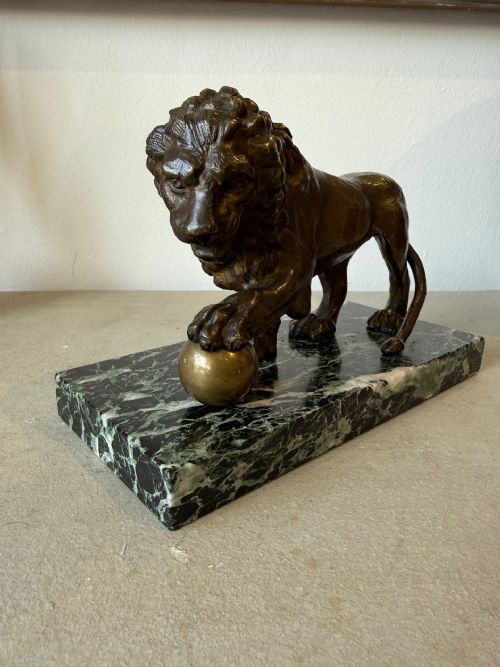 medici lion - CATEGORY: ANTIQUE METAL - DATED 19TH CENTURY