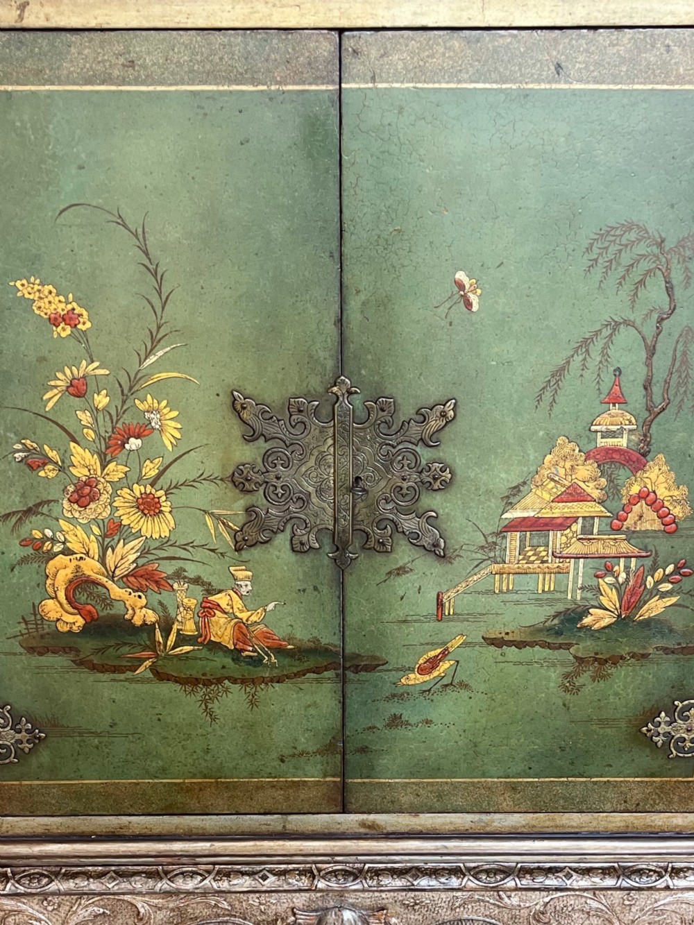 Chinoiserie green lacquer cabinet View III