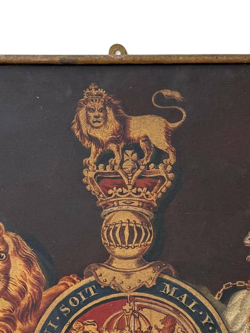 Early 19th century British crest View III