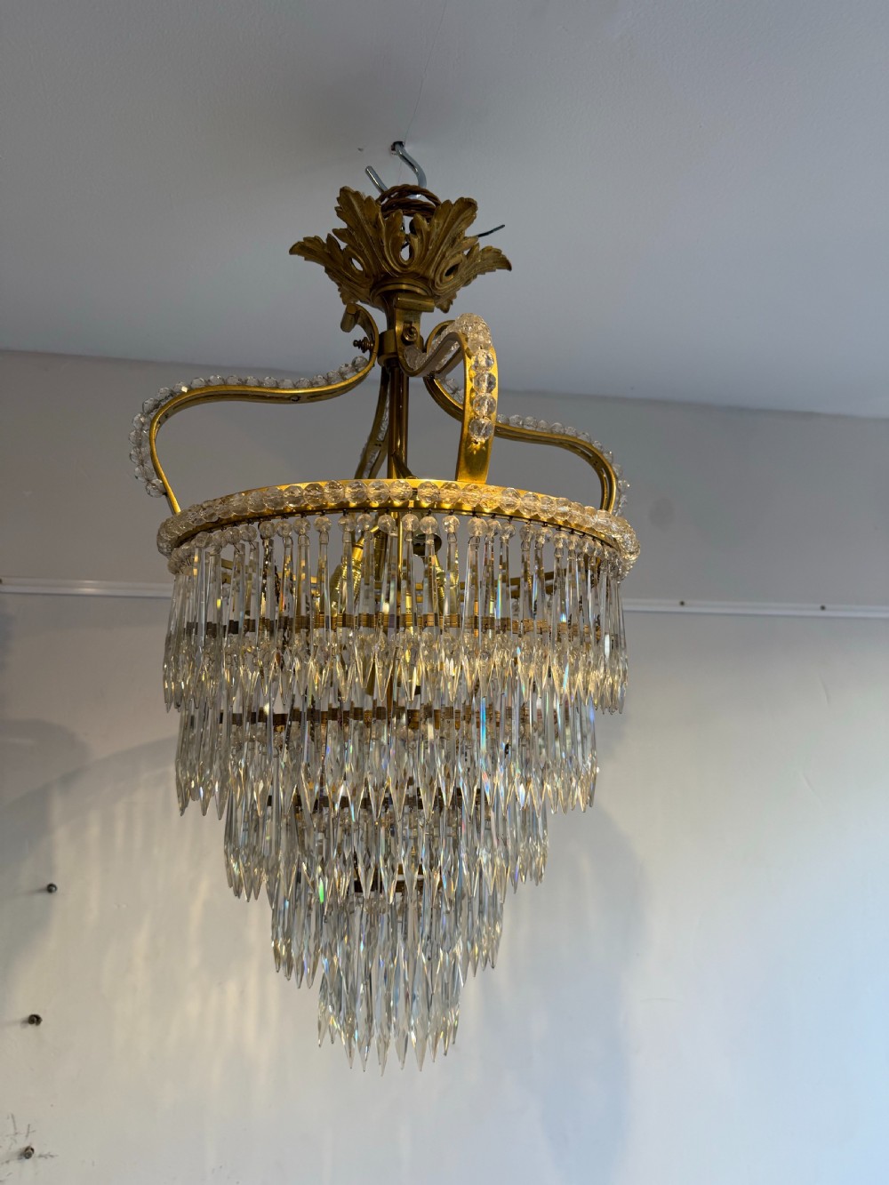 Crown chandelier View IV