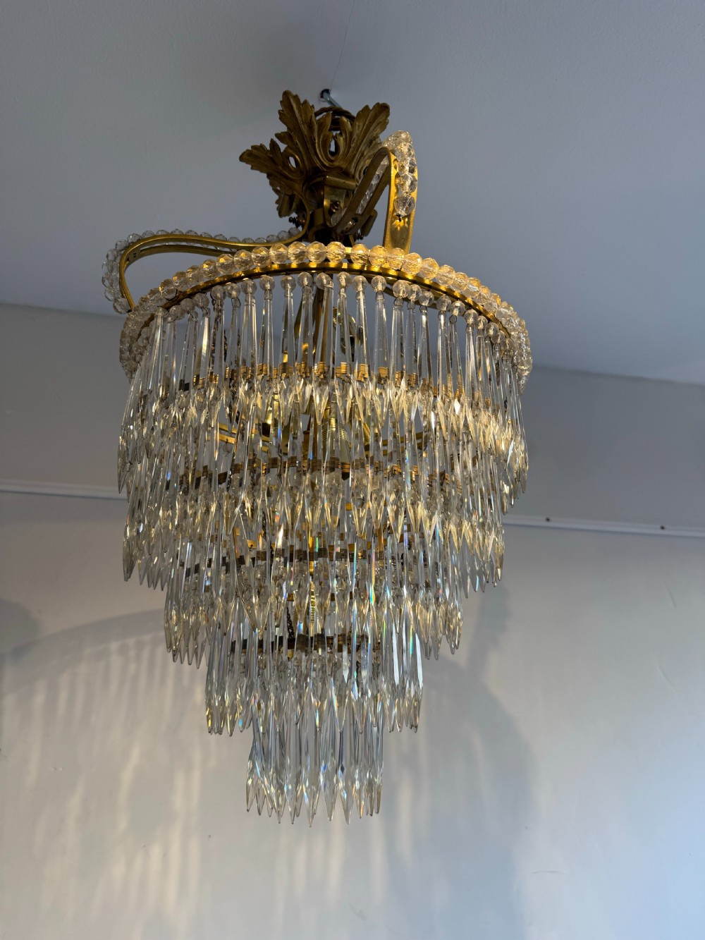 Crown chandelier View V