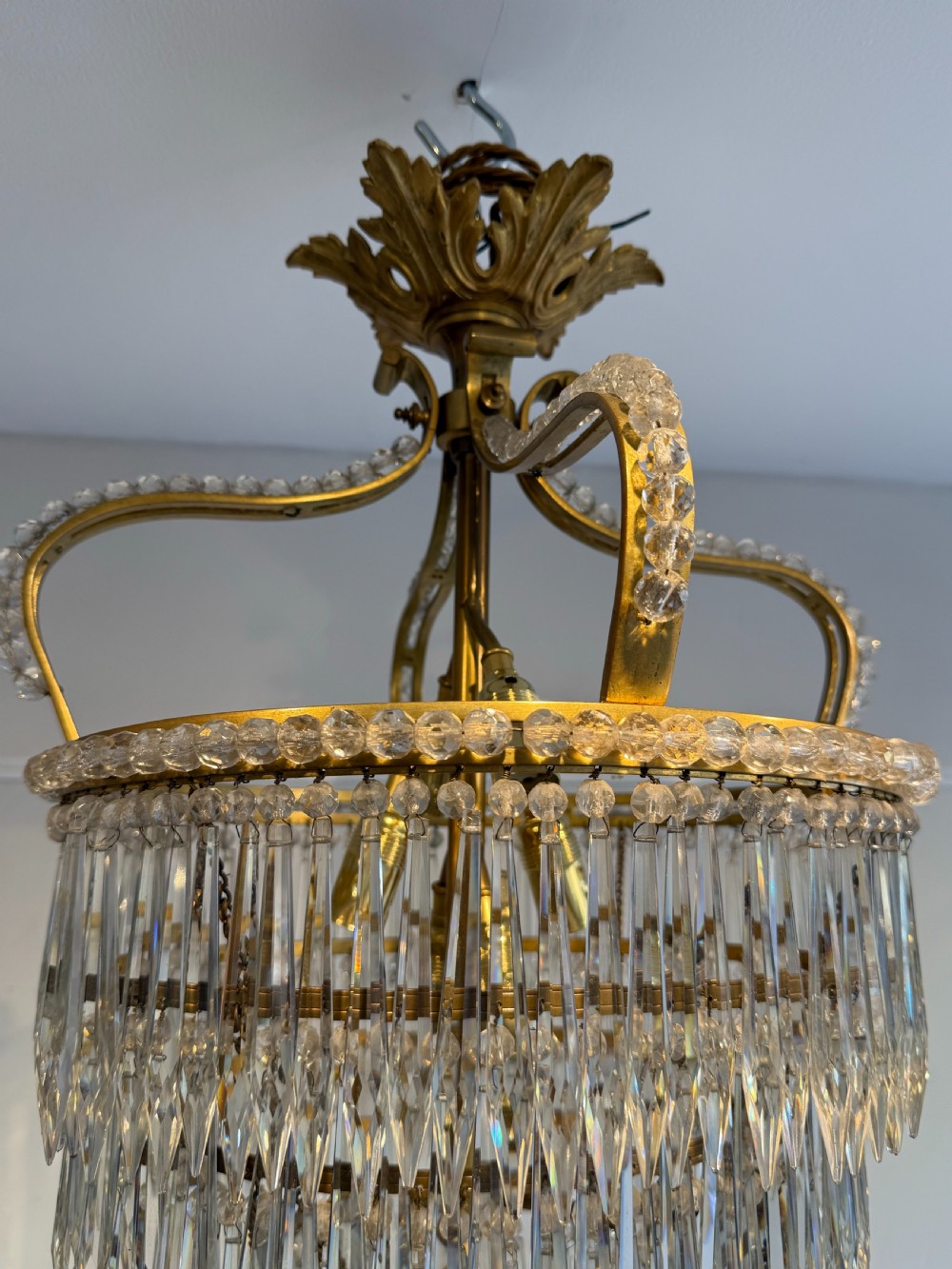 Crown chandelier View VI