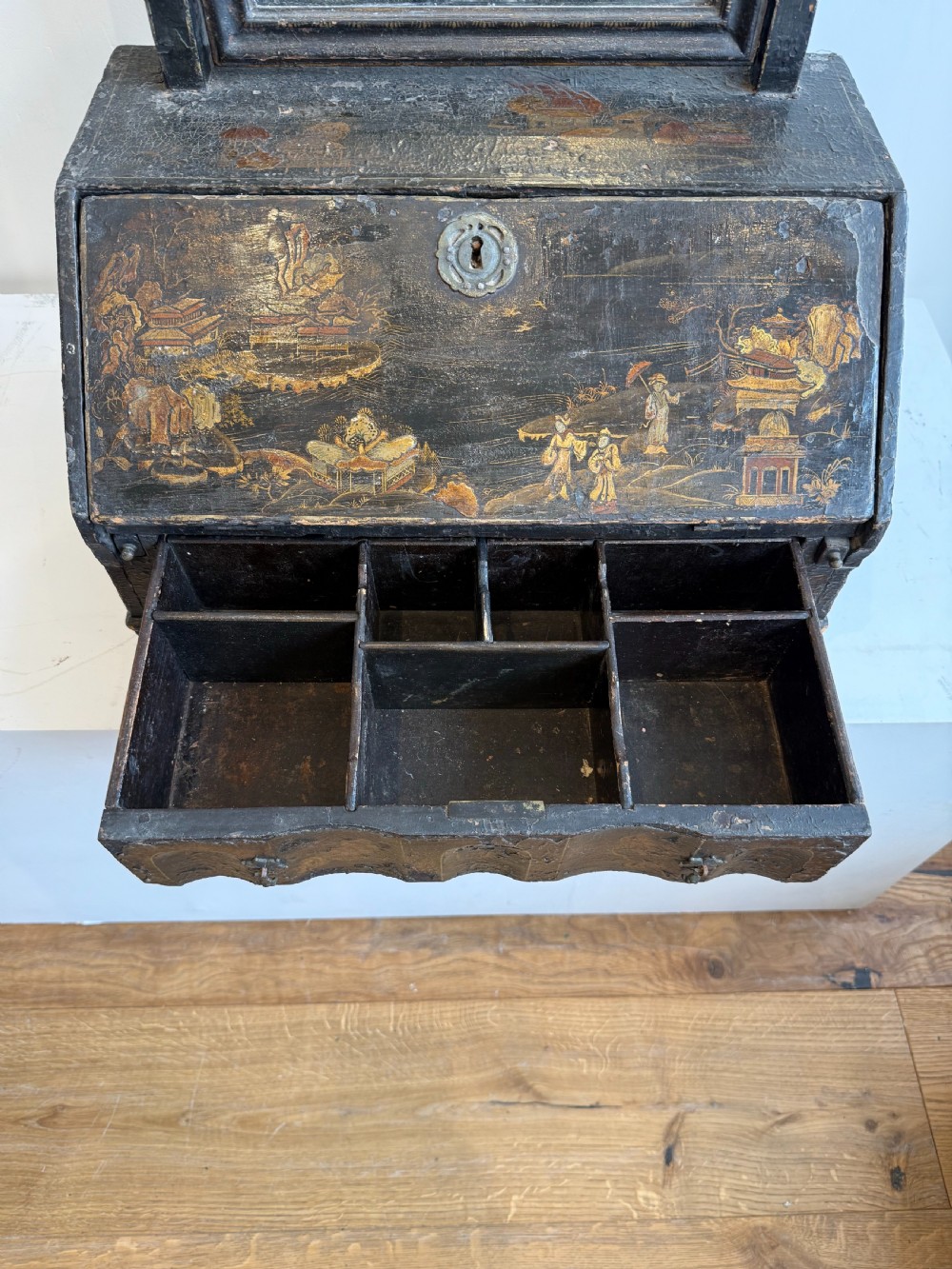 English chinoiserie japanned toilet mirror  View VII