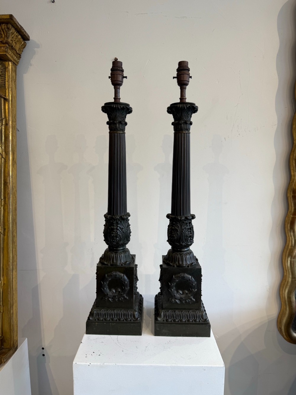 Antique bronze column lamps