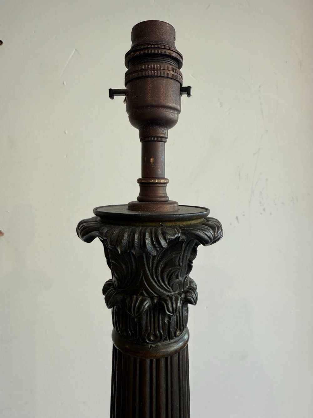 Antique bronze column lamps View III