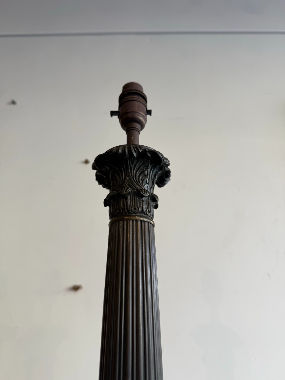 Antique bronze column lamps View IV