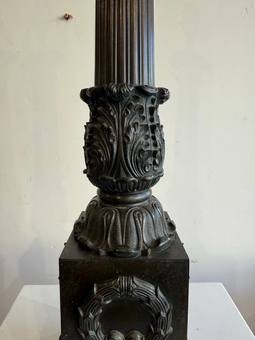 Antique bronze column lamps View V