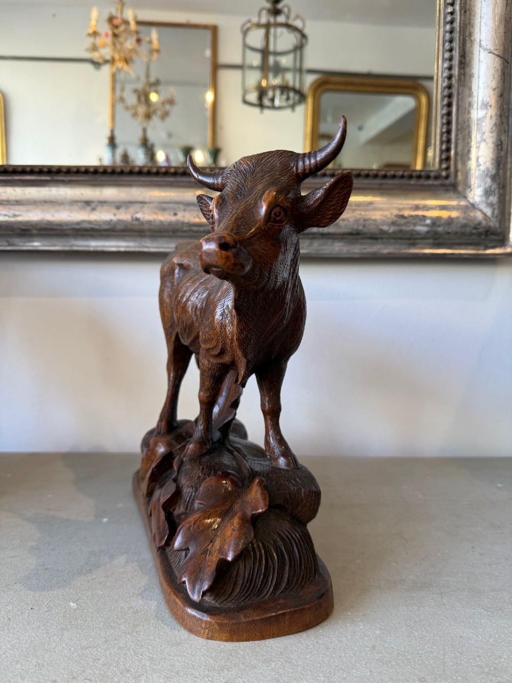 Large black forest pair - bull and cow View IV