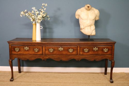 18TH CENTURY OAK AND ELM DRESSER BASE - ADDITIONAL PHOTO 2