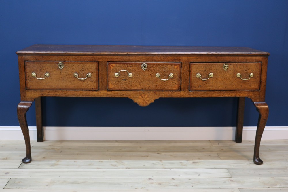 Mid-18th century dresser base View V
