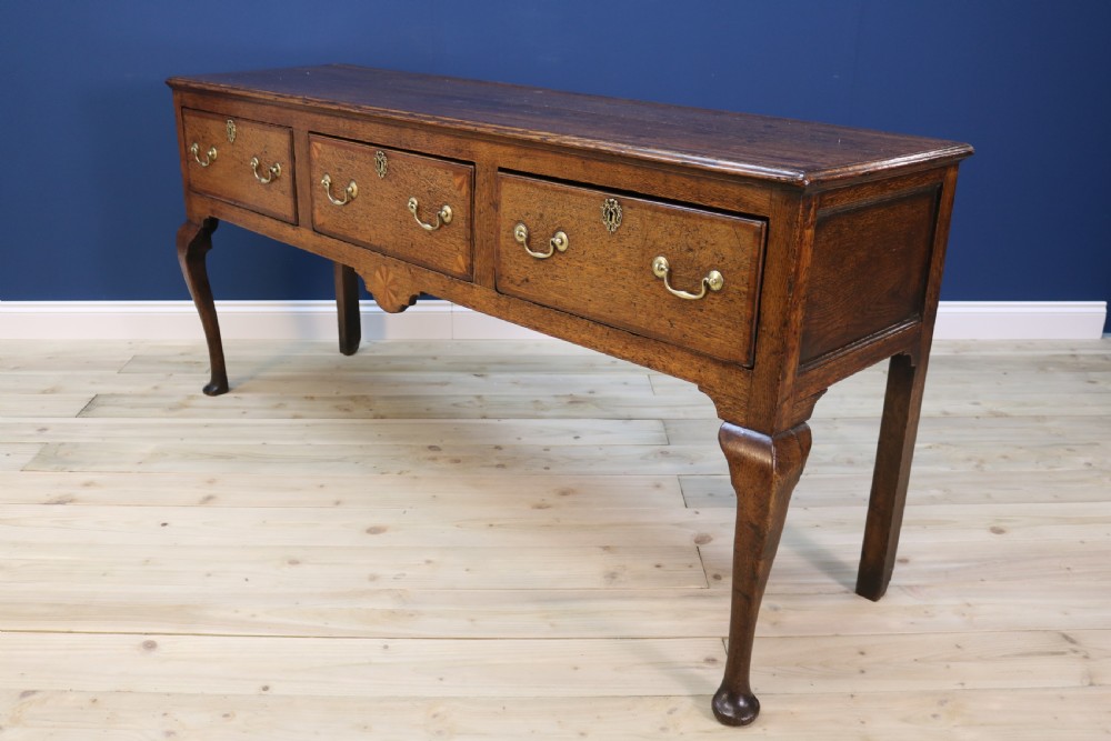 Mid-18th century dresser base View X