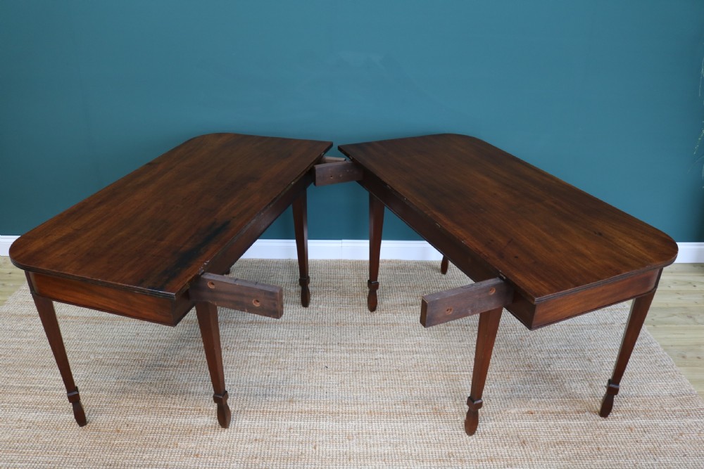 19th Century  dining table View XII