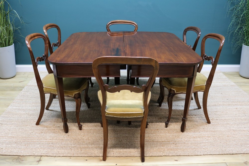 19th Century  dining table View XIII